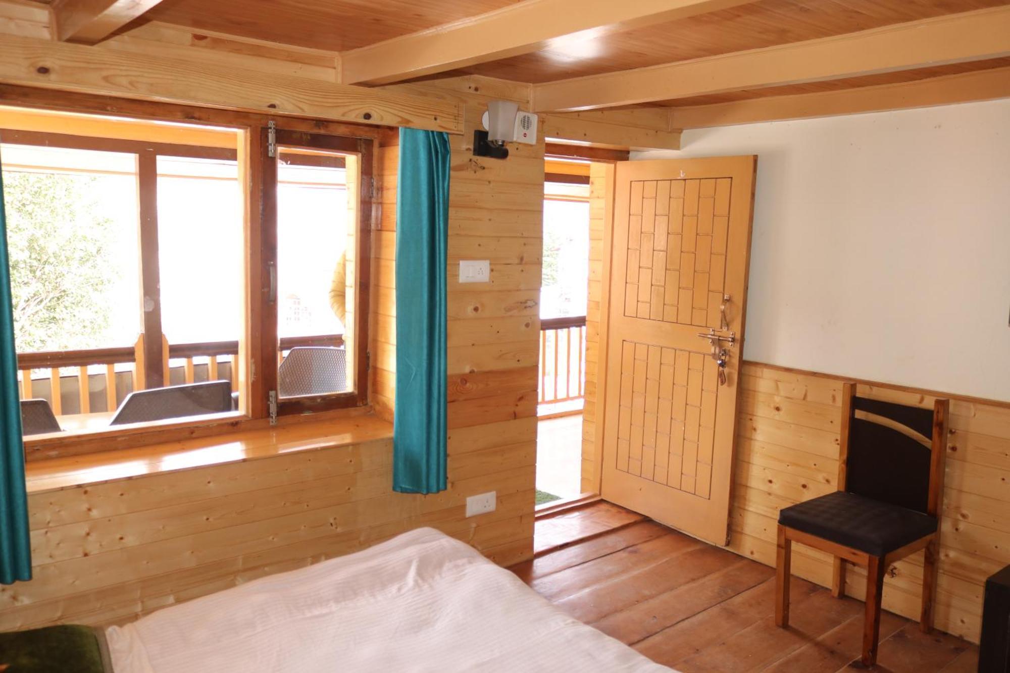 Forest Wood Cottage Manāli Extérieur photo